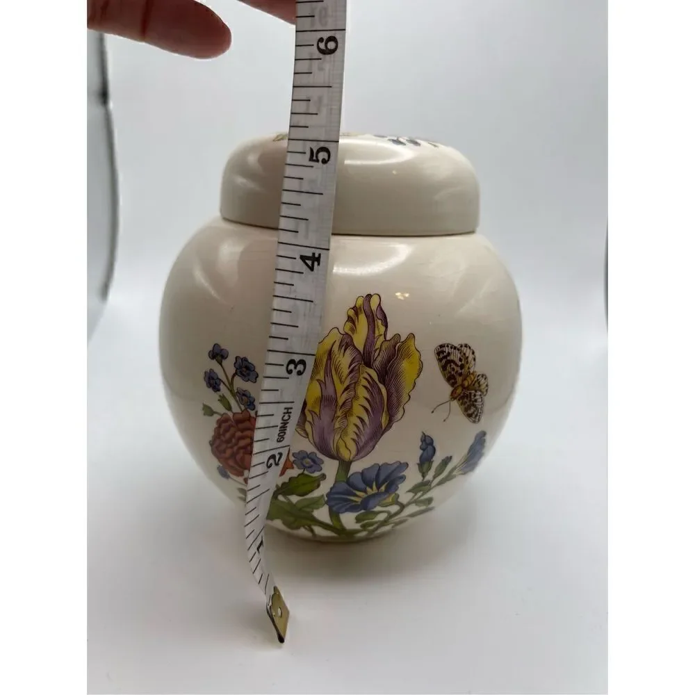 Mason’s white floral butterfly ginger jar